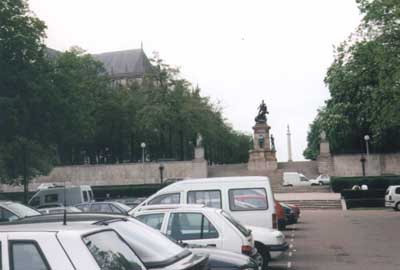 Un petit parking ne géne en rien !